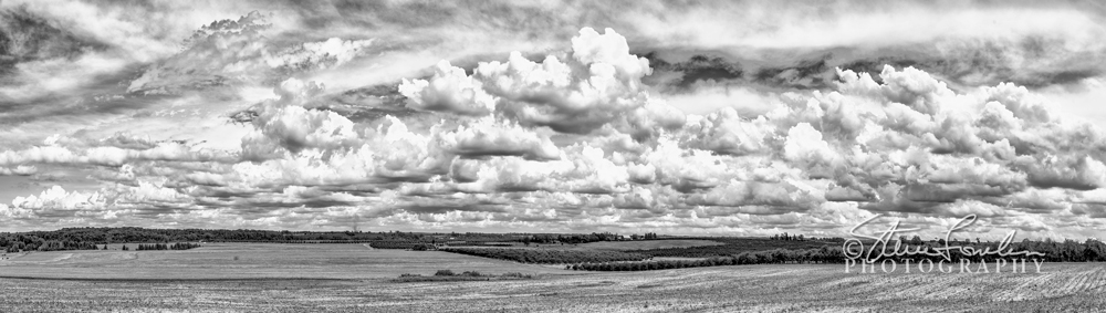 US-31-Farmland-Clouds-B+W