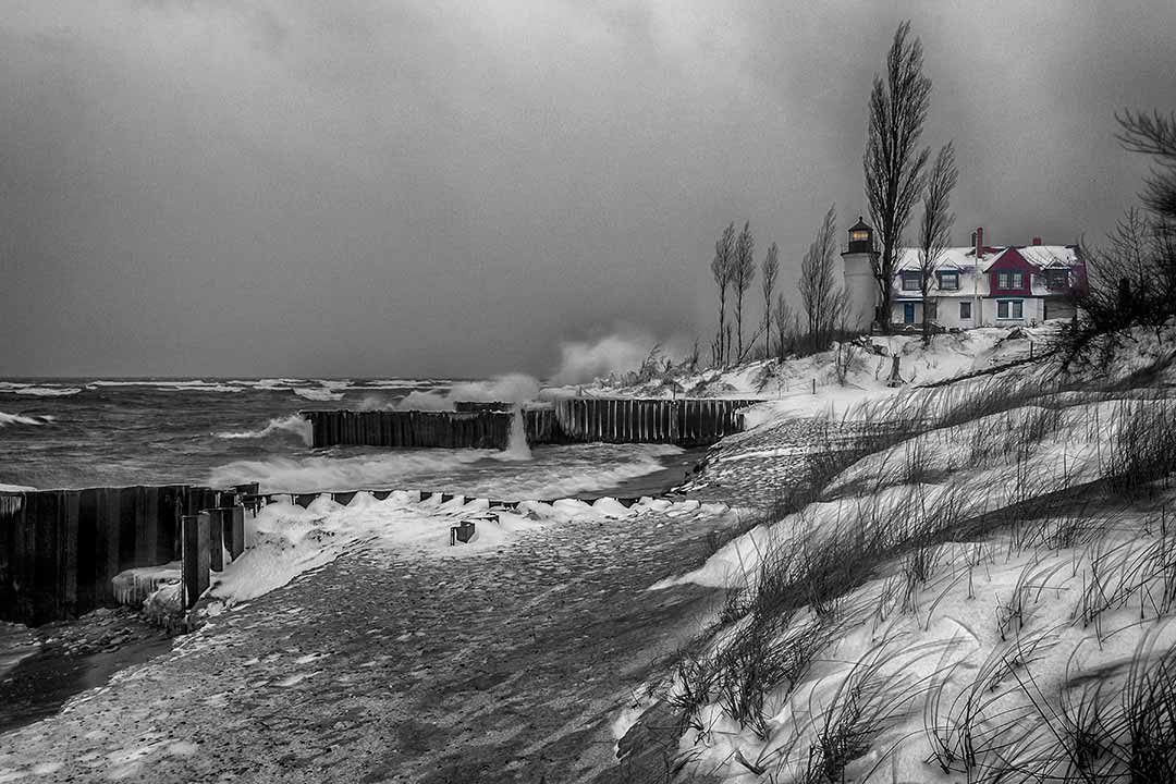 Winter-Storm-At-Point-Betsie-South-Side
