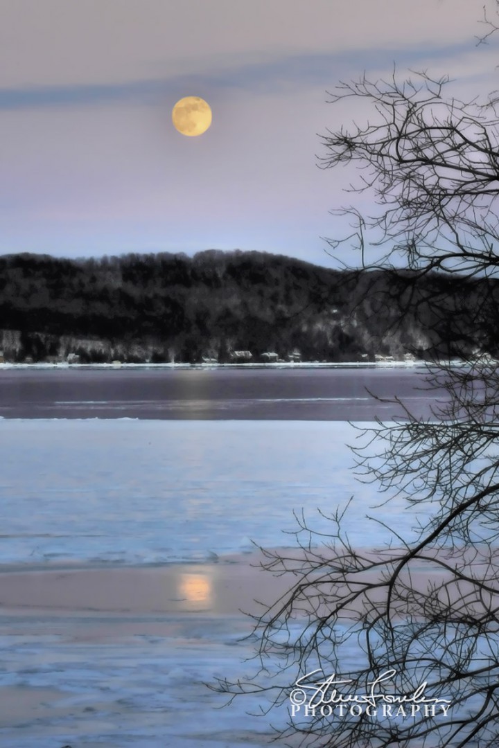 SUN026-January-Moonrise-Over-Crystal-Lake-1.jpg